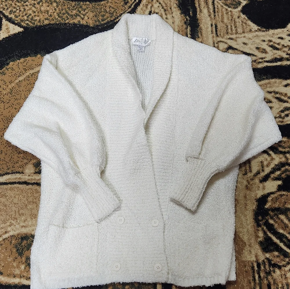 Sweater - Picture 2 of 8